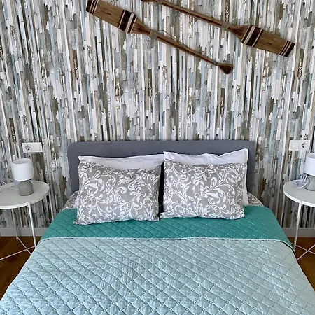 Lowenva Beach Apartment *